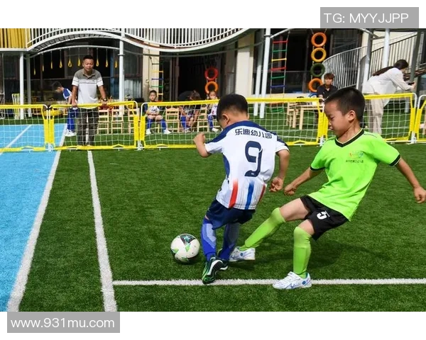 足球明星化妆挑战赛揭秘他们不为人知的另一面与趣味互动 足球明星化妆挑战赛揭秘他们不为人知的另一面与趣味互动